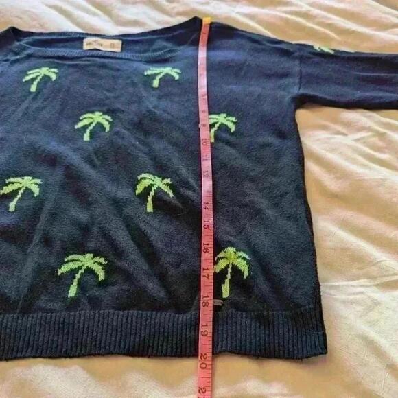 Hollister, Boat Neck , Palm Tree Sweater, Navy And Lime Green, Size Xs - Picture 4 of 12